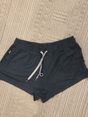 Women’s Heather teal Vuori Halo Performance Shorts Sz Med